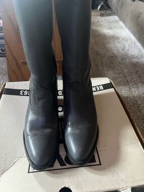 Frye White and Black Branded Shoe Box